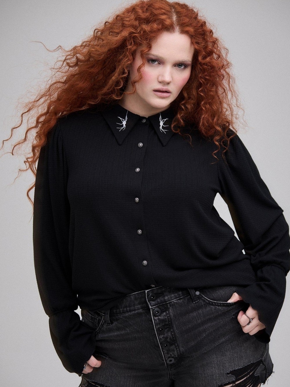 Torrid Nightfall Black Spider Embroidered Gothic Button Up Top Size 1 1X